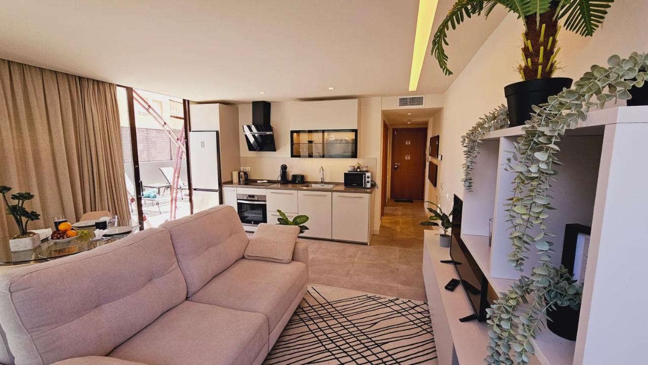 Nogalera Quintessence Apartment With Private Parking By Namaste Elite Торремолинос Экстерьер фото